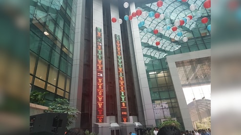 Stock Market Today: Nifty Ends Near 25,100, Sensex Rises Over 900 Points; RIL, L&T Lead Gains
