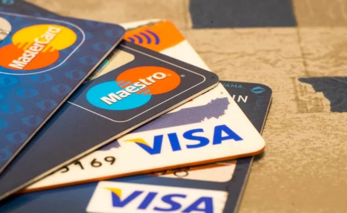 Free Travel, Fancy Stay: These Travel Credit Cards Could Fund Your Family's Summer Vacation