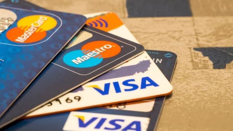 Free Travel, Fancy Stay: These Travel Credit Cards Could Fund Your Family's Summer Vacation