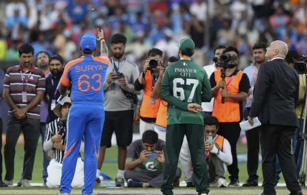 IND vs PAK: टी-20 वर्ल्ड कप में भारत-पाकिस्तान के बीच एक नहीं बल्कि इतने मैच हो सकते हैं, जानिए पूरा गणित!