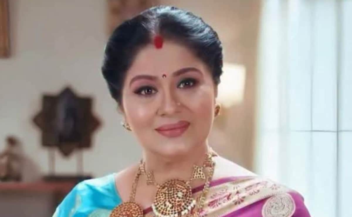 Sudha Chandran Talks About Her Ayurvedic Lifestyle: Coconut Oil, Homemade Kajal, And Kerala Oil Massage