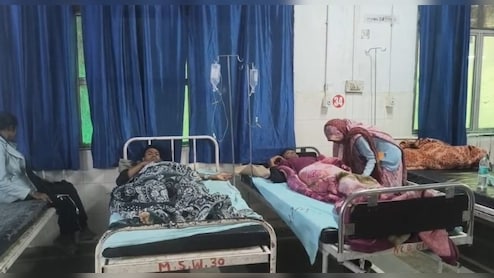 ढाबे पर कुत्&zwj;ता लेकर पहुंचा शख्स, खाना खा रहे लोगों ने टोका तो चाकू से कर द&zwj;िया हमला&nbsp;