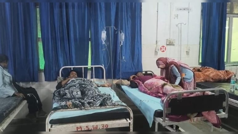 ढाबे पर कुत्&zwj;ता लेकर पहुंचा शख्स, खाना खा रहे लोगों ने टोंका तो चाकू से कर द&zwj;िया हमला&nbsp;