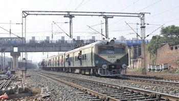 Festive Rush: Western Railway Announces Holi Special Services Between Major Cities; Complete List Here