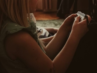 कोरियन ऑनलाइन गेमिंग के चलते गाजियाबाद में 3 बहनों ने की खुदकुशी, आप भी रहें सावधान!