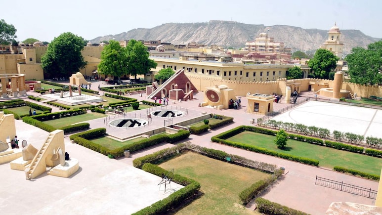 राजस्थान में सूरज के लौटे तीखे तेवर, बाड़मेर-फतेहपुर में पारा 33 डिग्री पार, जानें अगले 7 दिन कैसा रहेगा मौसम