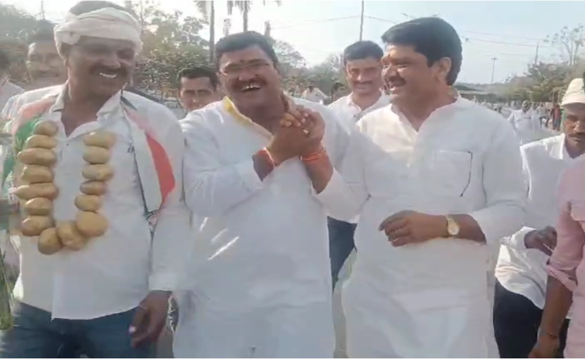 Harda Politics: हरदा की सियासत में नए समीकरणों की आहट? वायरल वीडियो के बाद राजनीतिक हलचल तेज