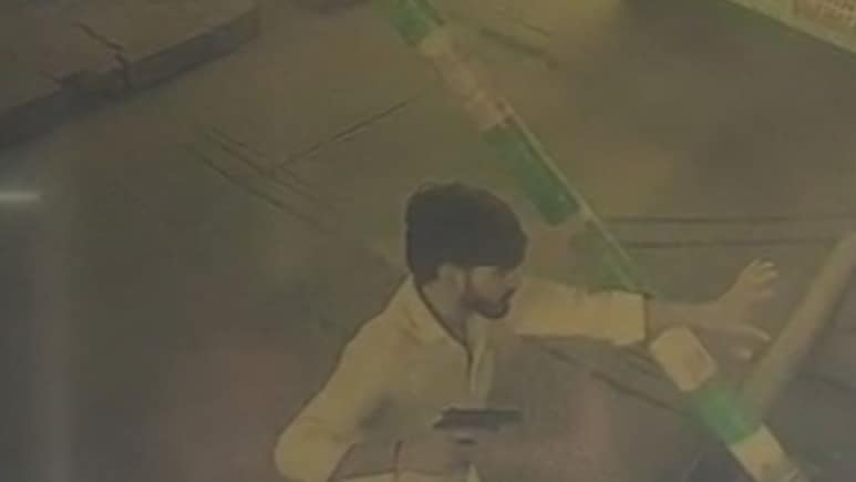 टोल प्लाजा पर Toy Gun से दी धमकी... गाड़ी लेकर निकला, CCTV फुटेज से पुलिस ने दबोचा