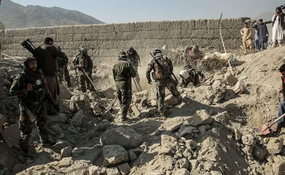 अंतर्राष्ट्रीय एजेंसी का खुलासा: पाकिस्तान के हमलों से 1 लाख से अधिक अफगानी बेघर, 76 नागरिकों की गई जान