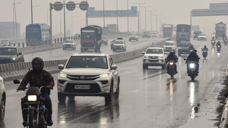 Rain Alert: दिल्ली NCR में फिर बारिश के आसार, फरवरी में ही मार्च वाली गर्मी से मिलेगी राहत, जानें मौसम का हाल&nbsp;