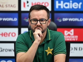 Pakistan Coachs Blunt Reply As Reporter Calls Playing Babar Azam At No. 4 "Cricketing Suicide"