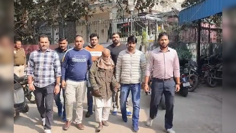 दिल्ली पीरागढ़ी सुसाइड केस में हैरान करने वाला खुलासा, बाबा ने धनवर्षा होगी कहकर खिलाया था जहर वाला लड्डू