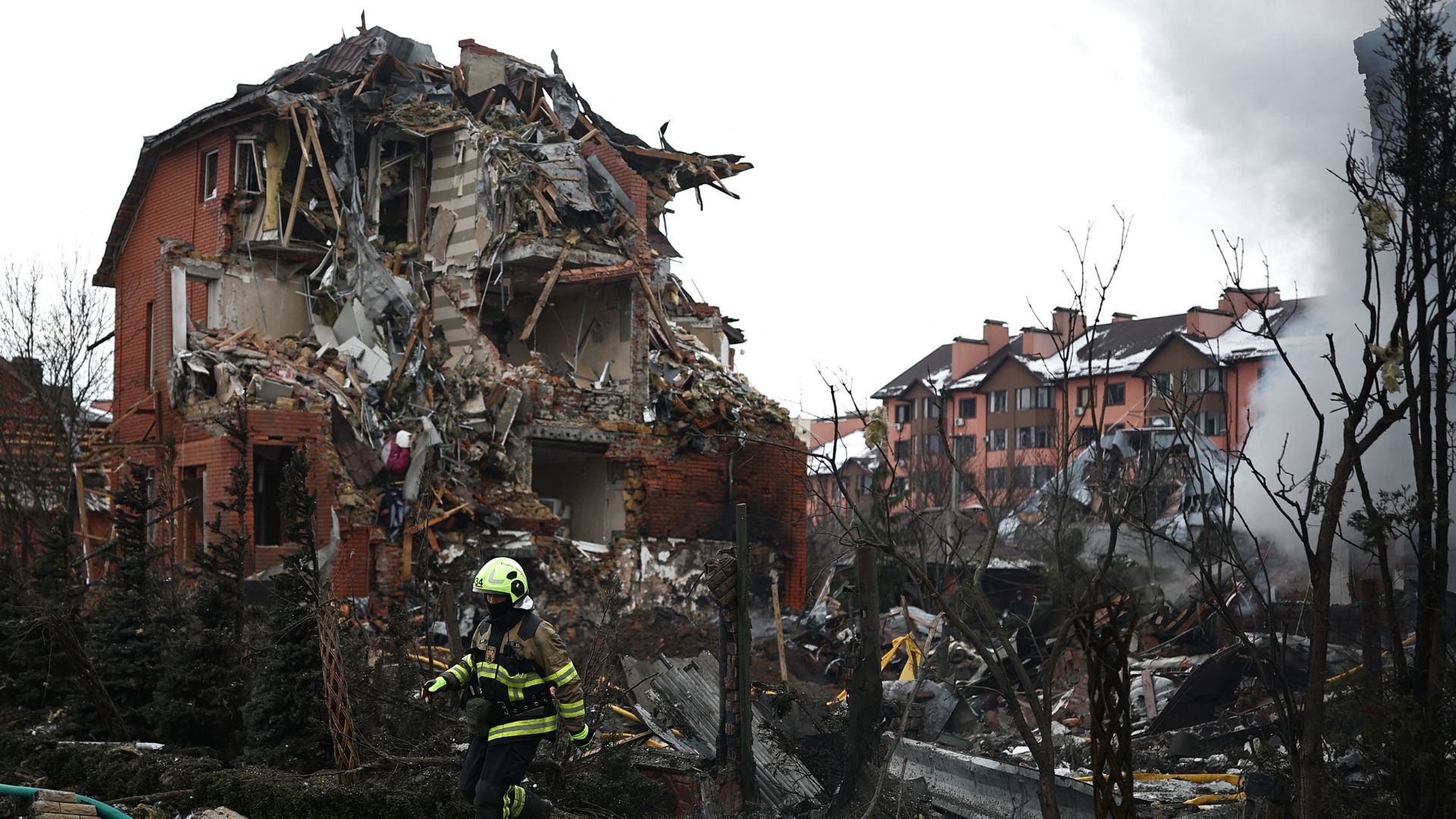 रूसी हमले में तबाह कीव का एक घर (AFP) रूसी हमले में तबाह कीव का एक घर (AFP)