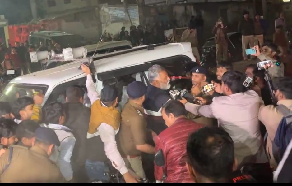 घंटों की मशक्कत के बाद पटना पुलिस ने पप्पू यादव को किया गिरफ्तार, 35 साल पुराने मामले में खूब चला ड्रामा