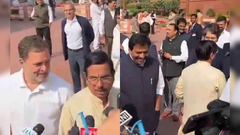 'आइए, साथ खड़े होकर बात करते हैं...' : प्रल्हाद जोशी का हाथ खींचकर बोले राहुल गांधी