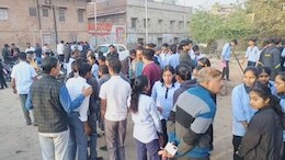 RBSE Board Exam 2026: अंग्रेजी के पेपर से बोर्ड परीक्षा शुरू, स्टूडेंट्स के सामने खुला प्रश्नपत्र, नई गाइडलाइन से नकल पर नकेल