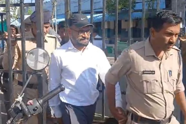 मिशन अस्पताल जमीन घोटाला: 4 साल से फरार भू-माफिया गिरफ्तार, दो दिन की पुलिस रिमांड मिली