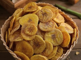 Banana Chips Recipe: केले के कुरकुरे चिप्स खाने के लिए अब बाज़ार जाने की जरूरत नहीं, घर पर आसानी से ऐसे करें तैयार