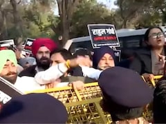 कांग्रेस मुख्यालय के सामने BJP का प्रदर्शन, रवनीत बिट्टू पर राहुल गांधी के बयान को लेकर आक्रोश