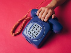 US Parents Buy Landlines Instead Of Cell Phones for Their Children: Report