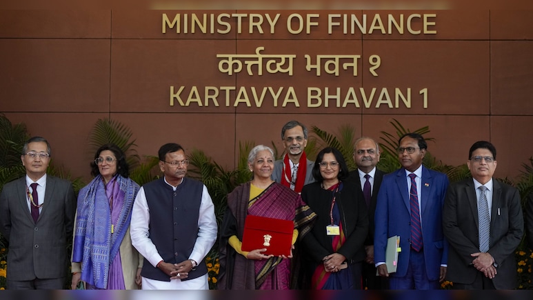 Budget 2026 में शिक्षा और रोजगार क्षेत्र के लिए क्या हो सकता है खास, कुछ ही देर में होगा साफ