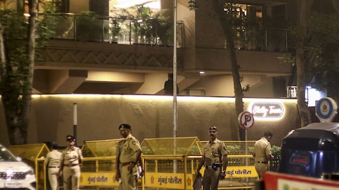 Mumbai: Firing Outside 'Golmaal' Filmmaker Rohit Shetty's Juhu Residence, Probe Underway