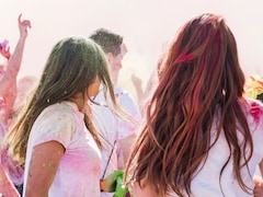 How Holi Colours Affect Your Hair: Doctors Share Precautions, Plus Vital Safety Tips