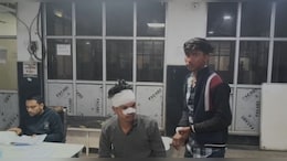 12वीं कक्षा के छात्रों का चल रहा था व&zwj;िदाई समारोह, स्कूल के गेट पर छात्र के सीने में चाकू घोंपा&nbsp;