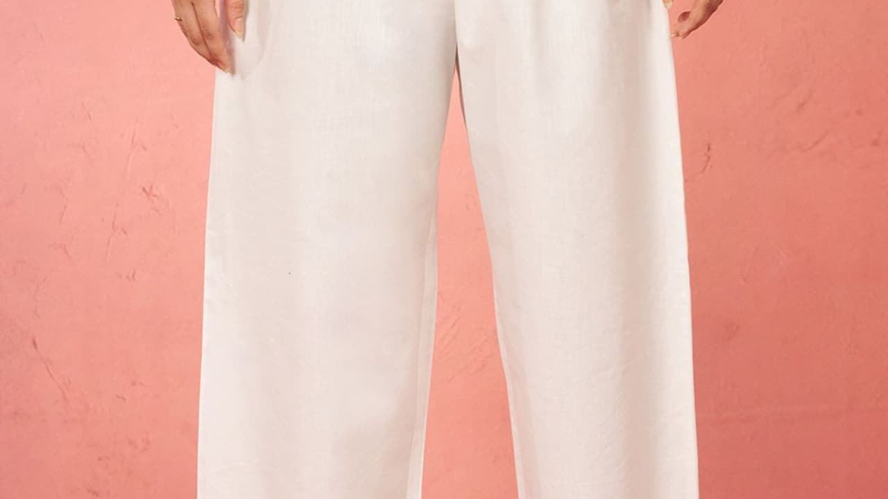 How To Choose Ethnic Pants For Pear-Shaped Bodies That Elongate Legs