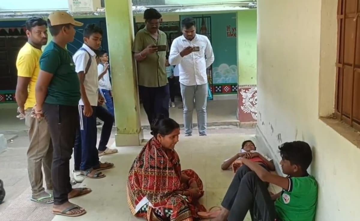 ओडिशा: शराब पीकर पहुंचे 7वीं क्लास के दो छात्र, थोड़ी ही देर बाद... माता-पिता ने स्कूल पर ही उठा दिए सवाल