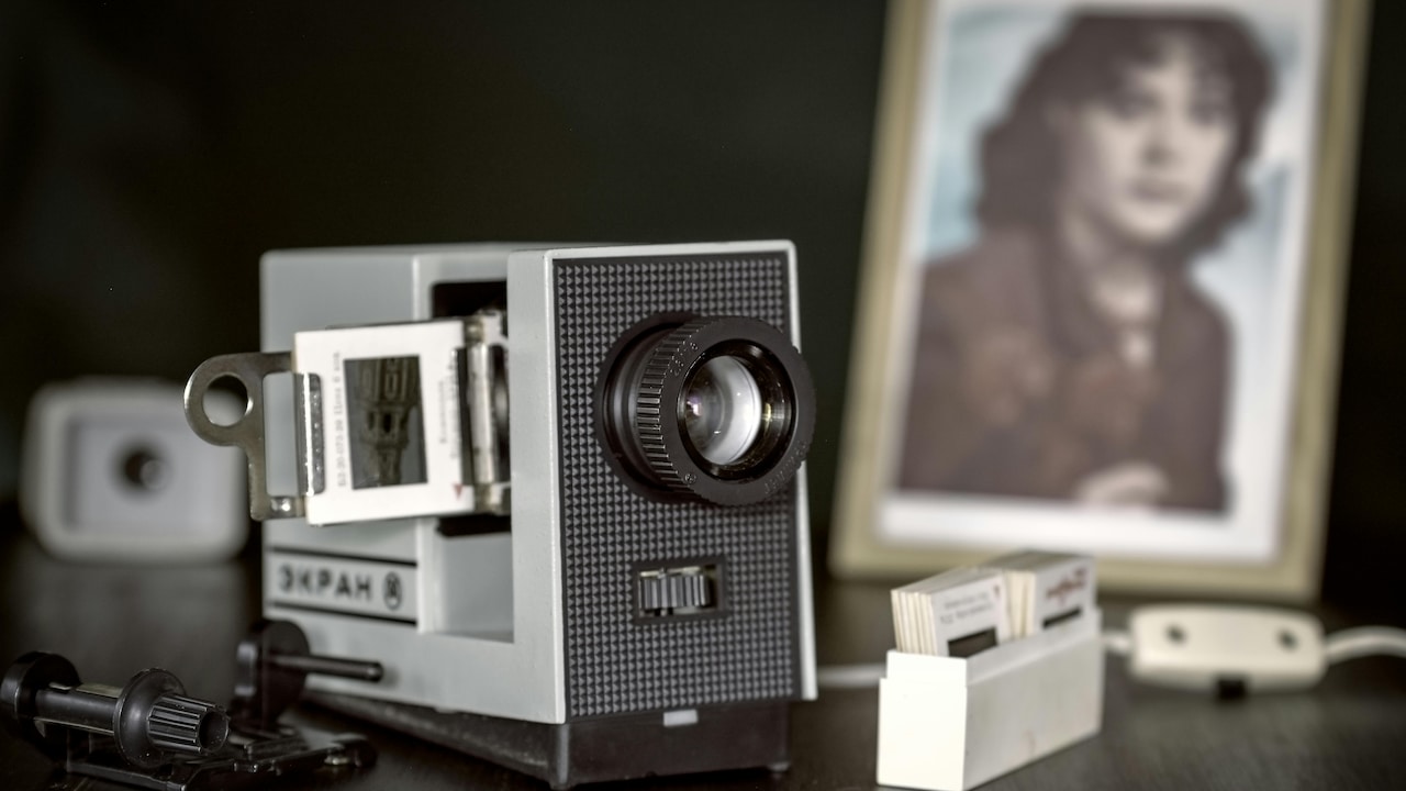 5 Best Projectors Under ₹15,000 That Deliver Truly Bright And Clear Home Viewing