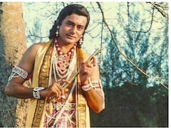 महाभारत के श्रीकृष्ण को देखकर भावुक हुईं बुजुर्ग महिला, नीतीश भारद्वाज ने वीडियो शेयर किया वीडियो