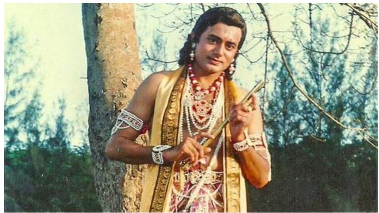 महाभारत के श्रीकृष्ण को देखकर भावुक हुईं बुजुर्ग महिला, नीतीश भारद्वाज ने वीडियो शेयर किया वीडियो