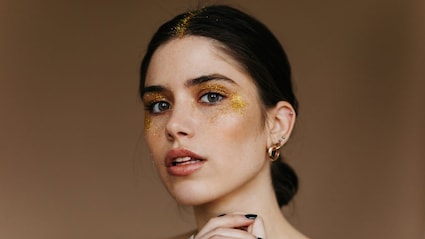 What Is Divorce Dust? How Women Are Using Body Glitter To Expose Cheating