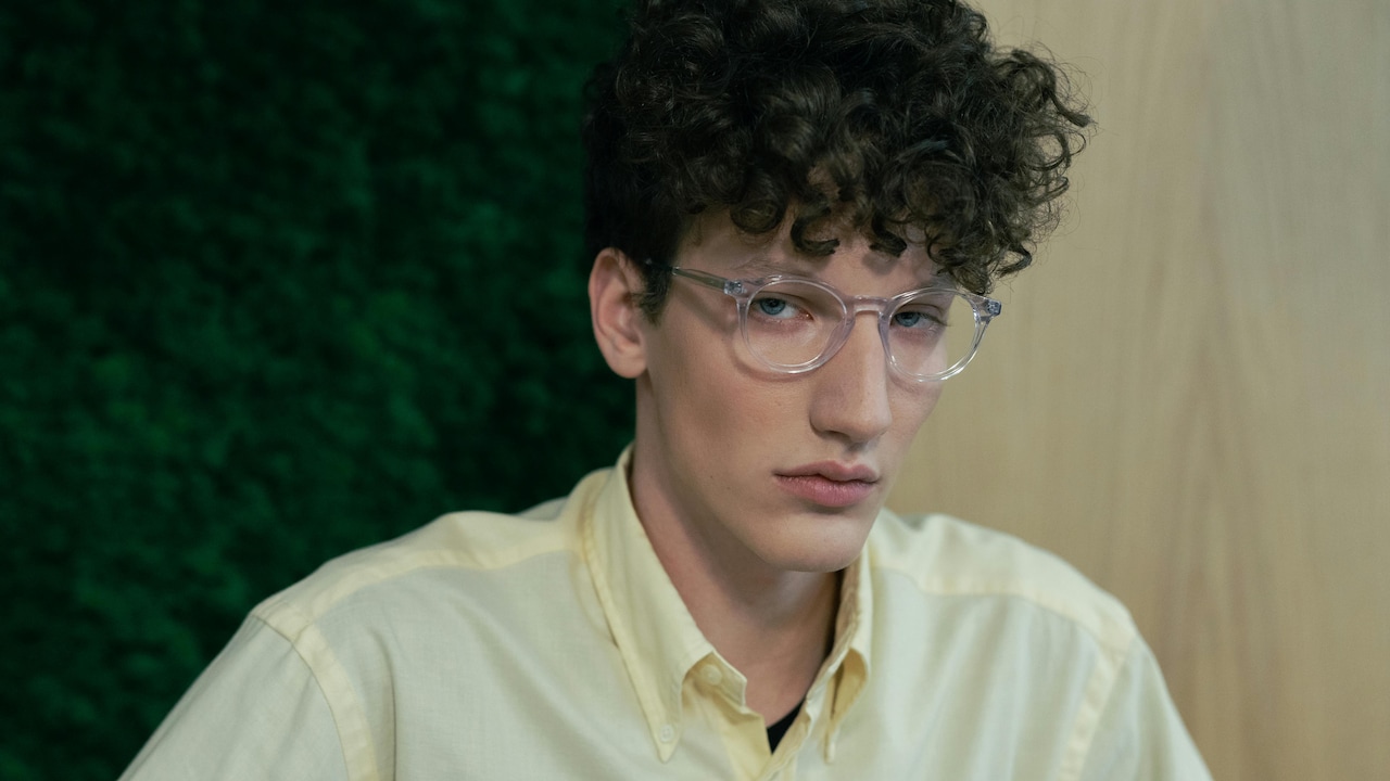 Make your oversized shirts look dressy with these styling tips