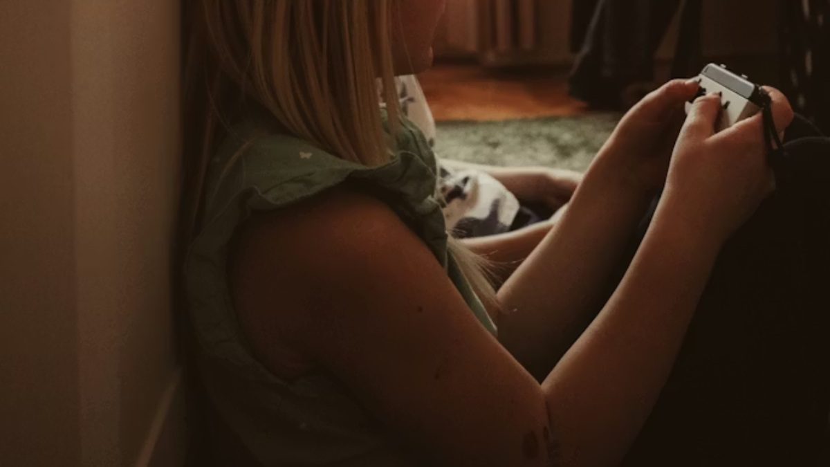 माता-पिता अलर्ट! कोरियन ऑनलाइन गेमिंग के चलते 3 बहनों ने की खुदकुशी