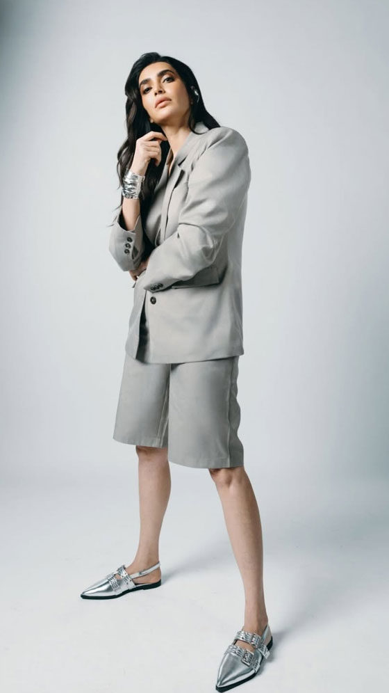 Karishma Tanna Gives Major Boss Lady Vibe in This Look