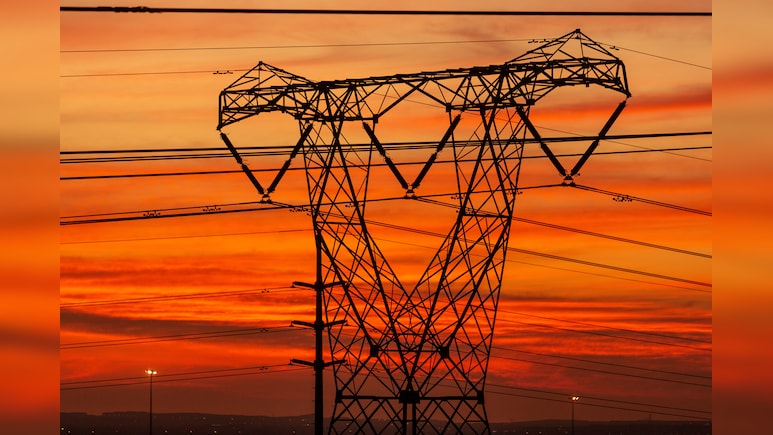 Jindal Lines Up $1 Billion Loan In Boost For Slow Market