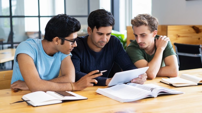 यूपी में इंजीनियरिंग की पढ़ाई के लिए सबसे बेस्ट हैं ये कॉलेज, सरकार ने जारी कर दी SIRF रैंकिंग