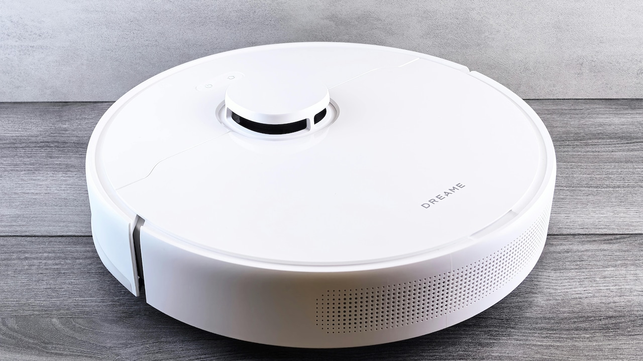 Explore common reasons why robot vacuums often miss spots while cleaning Explore common reasons why robot vacuums often miss spots while cleaning