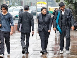 Delhi Weather: बारिश, ओले गिरे फिर आज खिल गई धूप, दिल्ली NCR में तो मौसम गजब फिरकी ले रहा