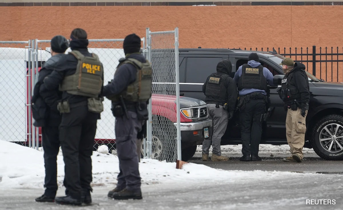 "Don't Go To America": UK Woman Detained By ICE For 6 Weeks Despite Valid US Visa