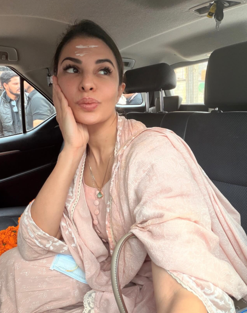 Jacqueline Fernandez satisfies her chaat craving during her trip to Varanasi