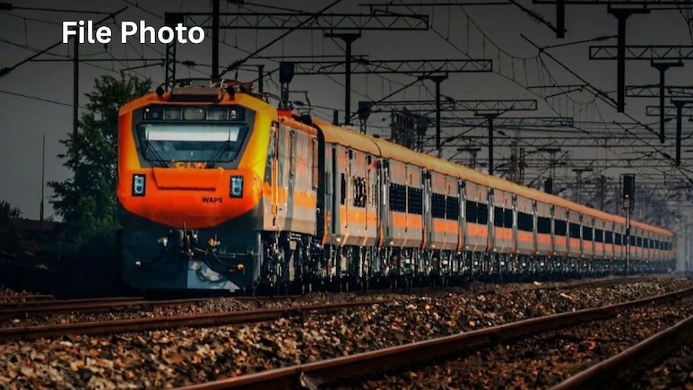 साउथ के इस स्टेशन से जुड़ेगा धनबाद, अमृत भारत ट्रेन को PM मोदी दिखाएंगे हरी झंडी, रूट-किराए से लेकर हर डिटेल