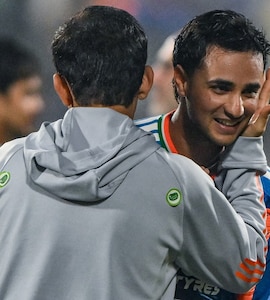 Dinesh Karthiks Crystal Clear Abhishek Sharma Message To Gautam Gambhir Ahead Of England Clash