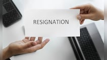 क्या आपकी कंपनी कभी भी मांग सकती है आपका रिजाइन? जान लीजिए नौकरी के ये नियम