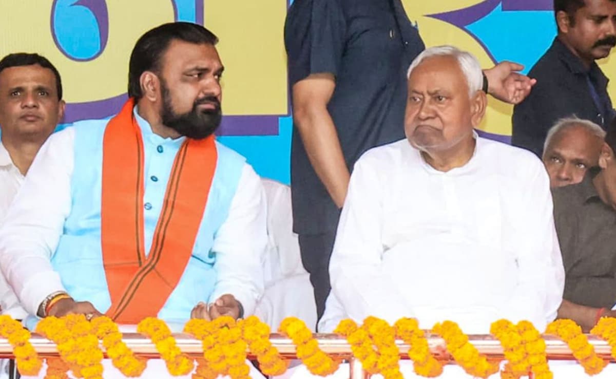 बिहार में सत्‍ता पर पकड़ कमजोर नहीं करना चाहती JDU, 'पावरफुल' मंत्रालयों को लेकर BJP से खींचतान