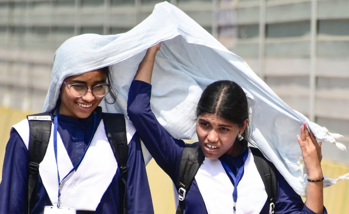 दिल्‍ली में आज गर्मी ने तोड़ा रिकॉर्ड, जल्‍द फिर पलटी मारेगा मौसम, जानें कब होगी बारिश