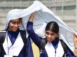 दिल्&zwj;ली में आज गर्मी ने तोड़ा रिकॉर्ड, जल्&zwj;द फिर पलटी मारेगा मौसम, जानें कब होगी बारिश