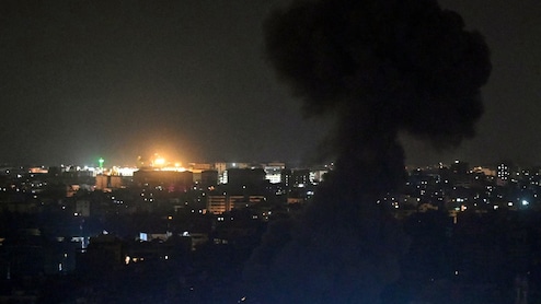 US-Israel Iran War LIVE: युद्ध के के बीच भारत के 2 LPG जहाजों ने सुरक्षित पार किया होर्मुज - सूत्र